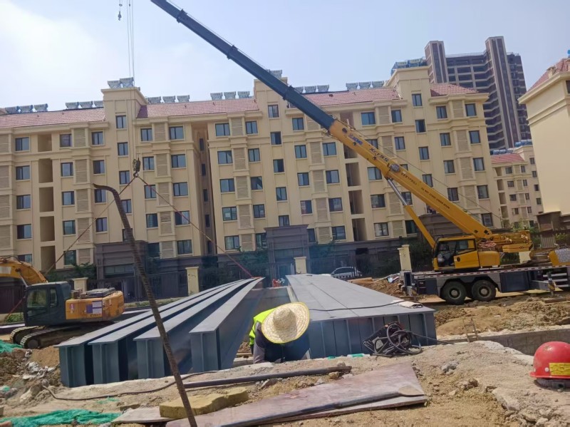 Liweiyyuan дизайны, болат көпірлерін әзірлеу және орнату