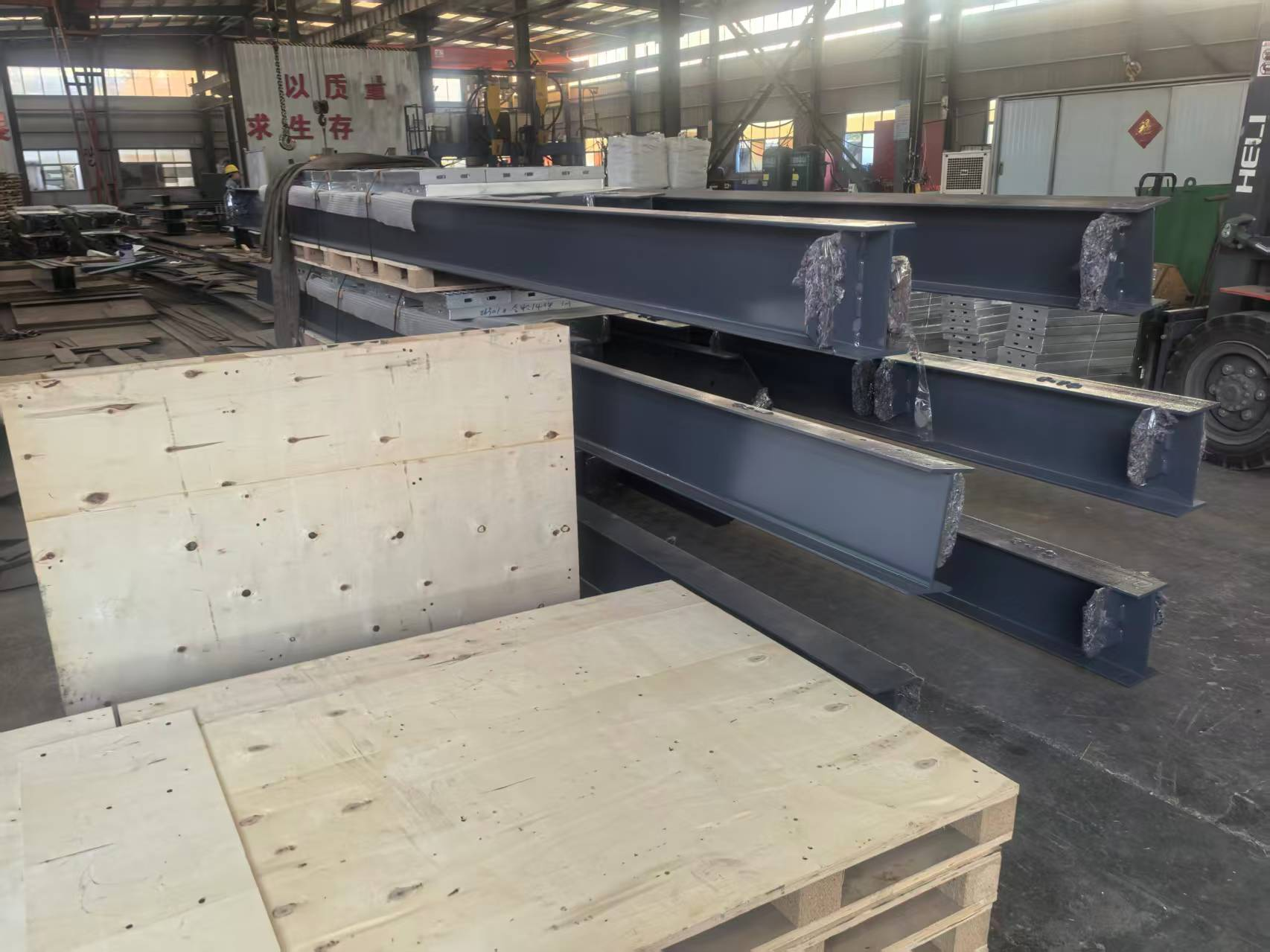 Liweiyuan болат құрылымы болат құрылымдық қойманы Норвегияға экспорттайды, жақын арада кеме