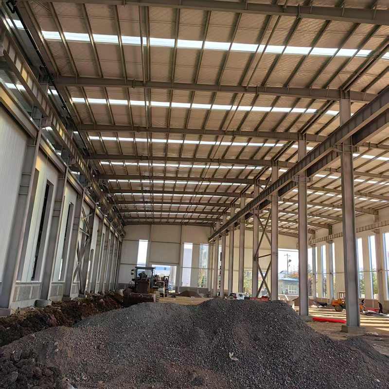 Болат конструкциялы автотұрақ дегеніміз не және ол дәстүрлі автотұрақтарға қарағанда неге жақсы?